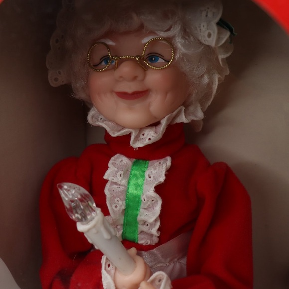 Vintage 90s Mr and Mrs Santa Claus 15” Danson Christmas Figure Music and Motion - Picture 6 of 16